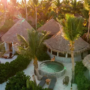 Hotell Maya By G